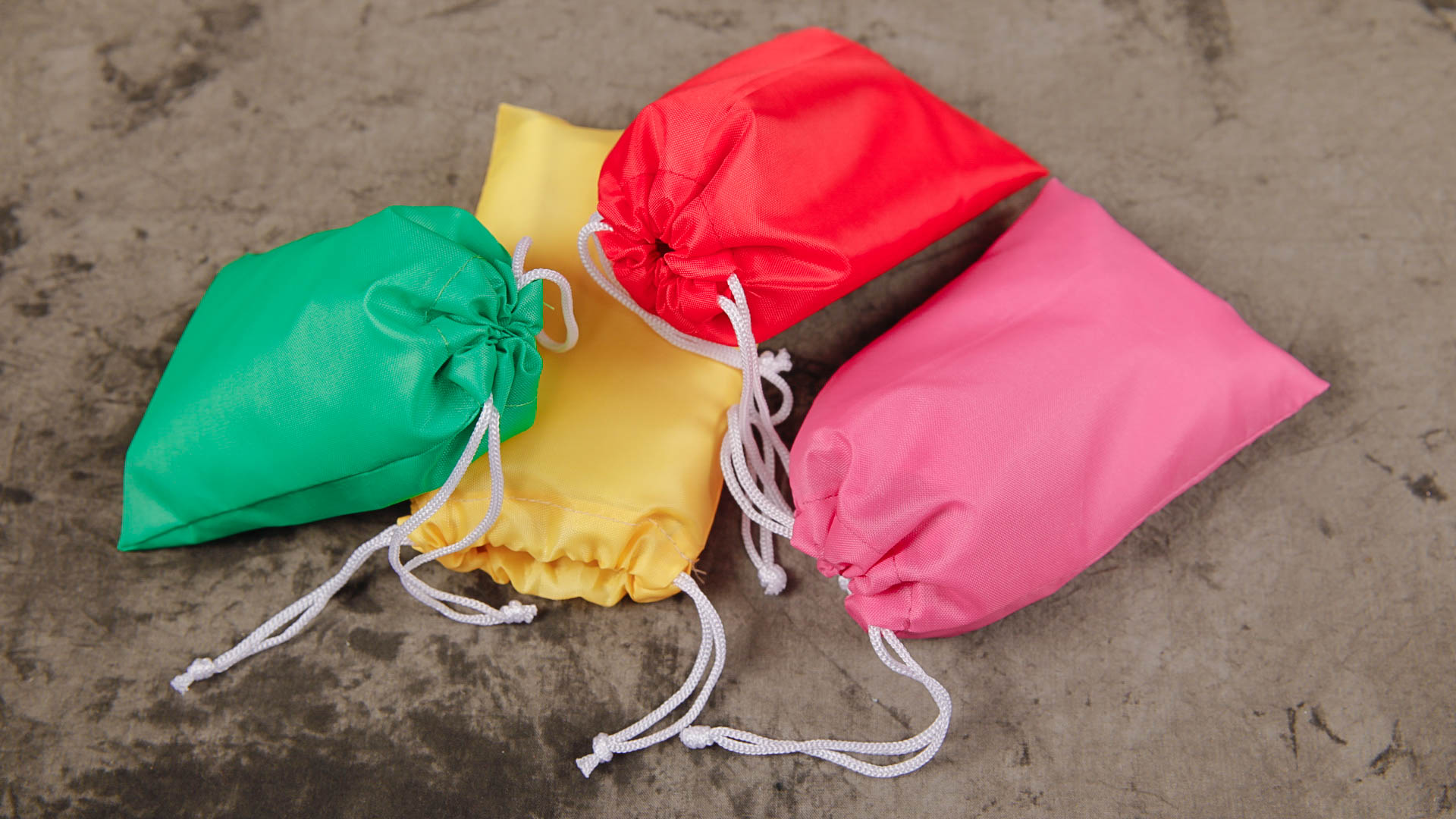 梅州鎮(zhèn)江市宜成服裝有限公司主營業(yè)務(wù)之——布袋類